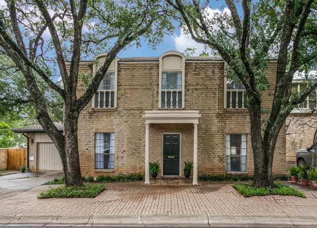 20 Garden Square