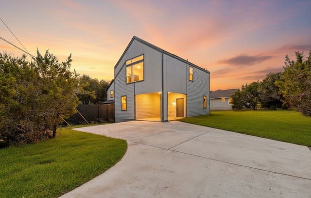352 Caveside Drive