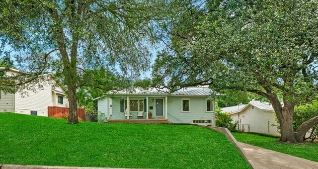 253 E Edgewood Pl