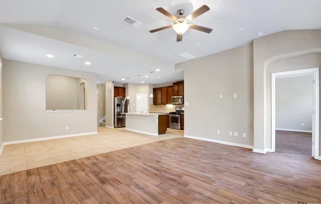 6611 Willow Farm
