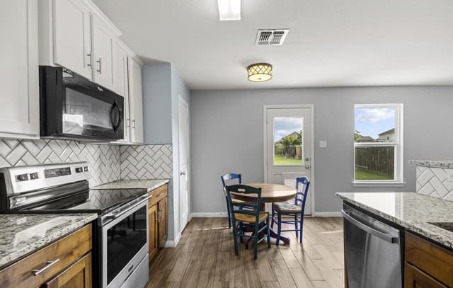 7323 Turnbow