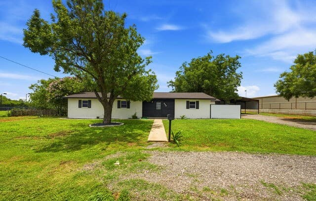 208 S State Highway 16