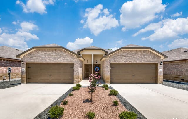 406-408 Emma Dr