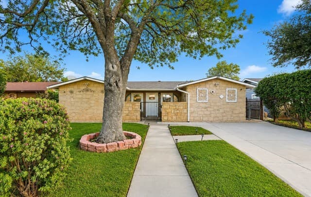 3110 Chamita St, San Antonio, TX 78211