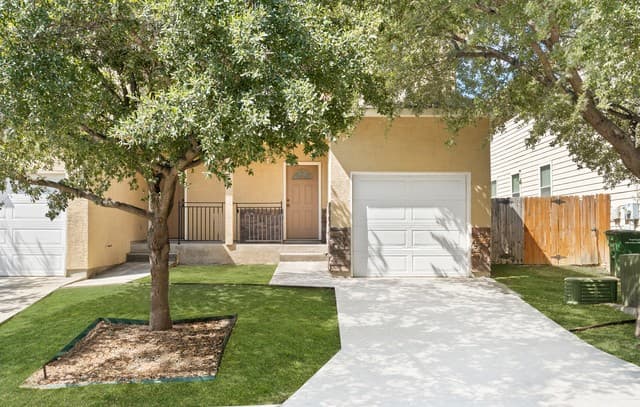 4915 Appleseed Ct