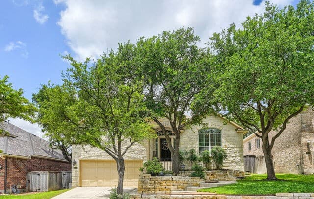 18647 Rogers Glen