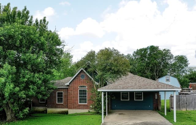 105 Sky Country Dr