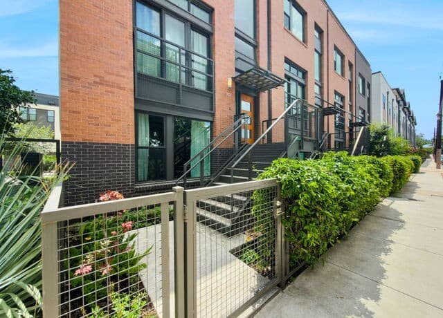 318 W Grayson St Unit 101