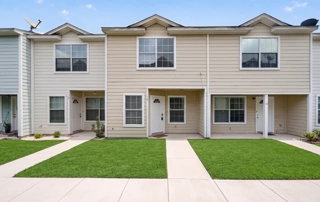 10 Bratton Dr