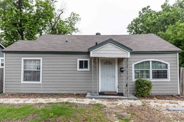 120 Nelson Ave