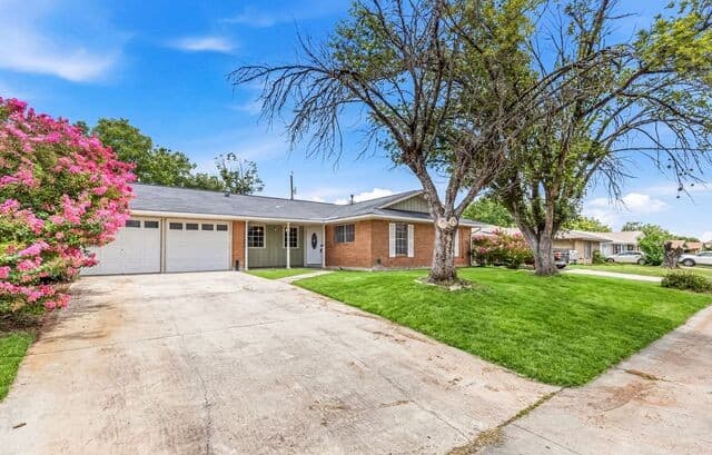 4623 Old Coach Ln