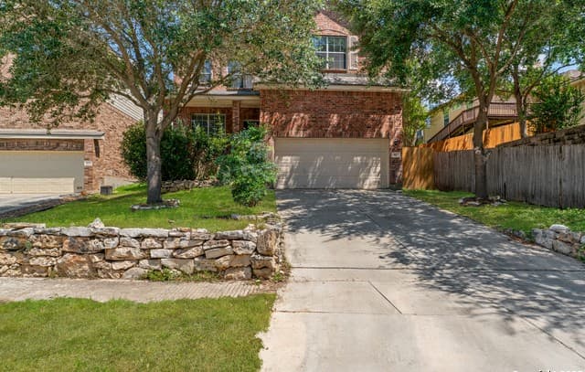 807 Midway Crst