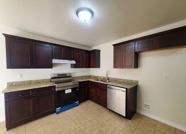 7539 W Dixon Rd Unit 12