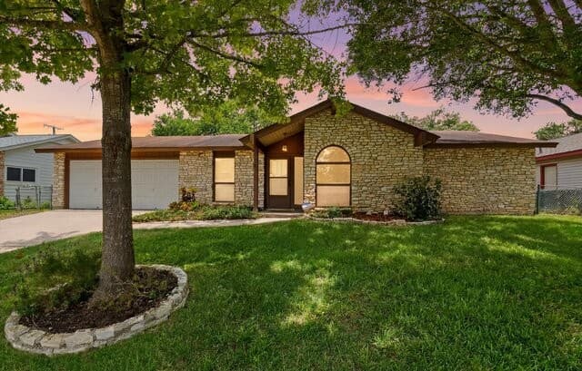 7829 Village Oak Dr