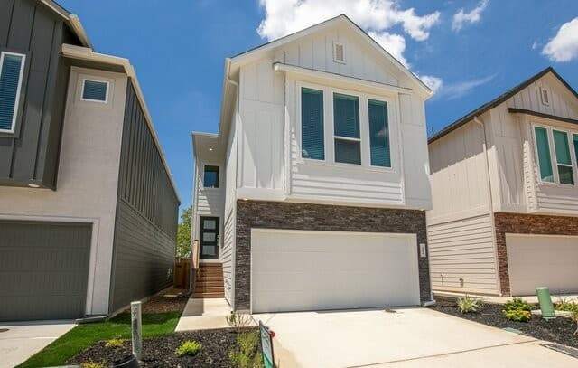6464 Babcock Rd #703