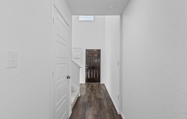 821 Rustic Grv