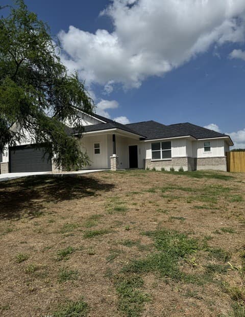 2000 Owens Ave