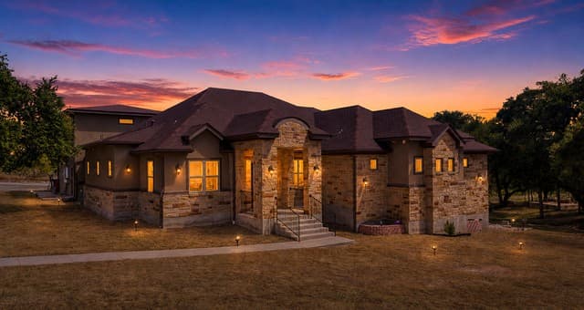 1357 Private Road 3702