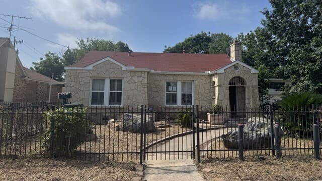 2204 Edison Dr
