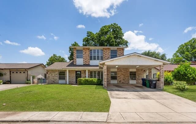 3614 Versailles Dr