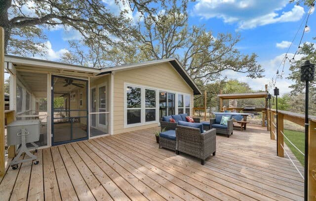 178 N Lakeshore Dr