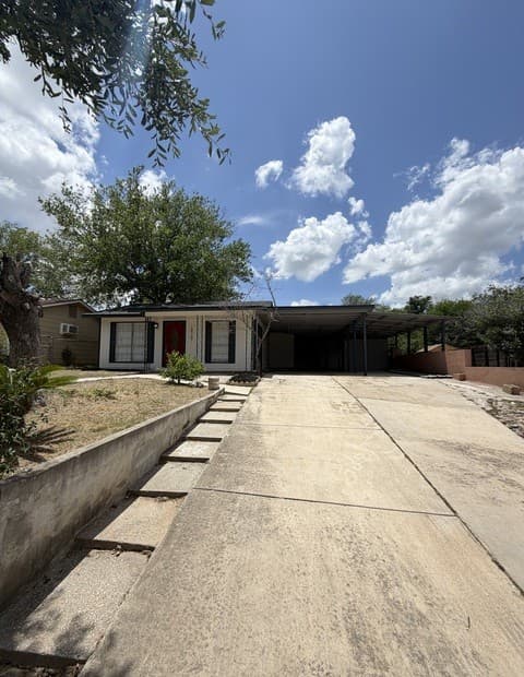 10707 Claymore, San Antonio, TX 78224