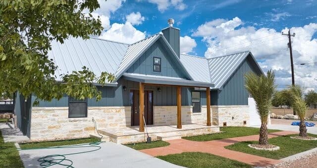 207 N Fourth