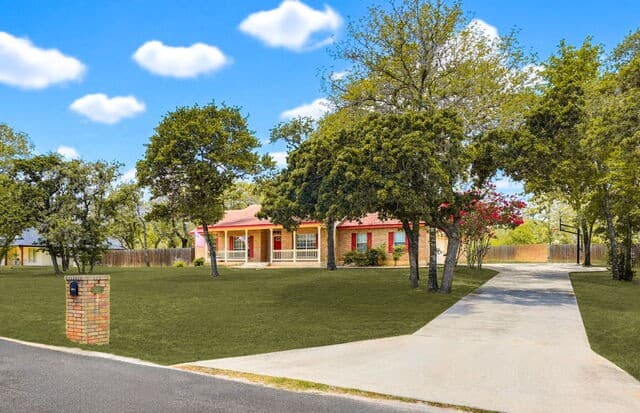 1220 Country View Dr.,