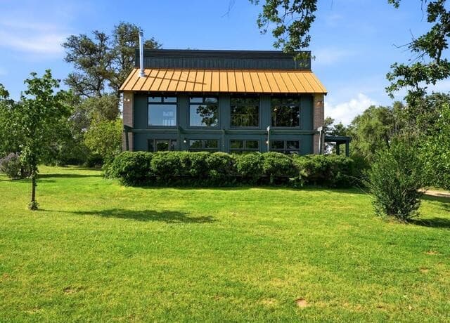 213 Cardinal Ln