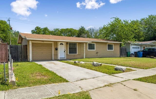 835 Lovera Blvd