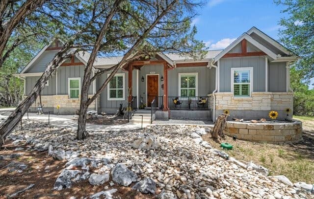 1016 Happy Hollow Dr