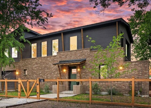 1119 Dawson St