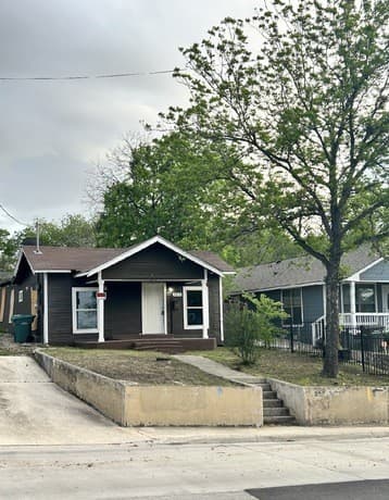 2650 E Commerce St, San Antonio, TX 78203
