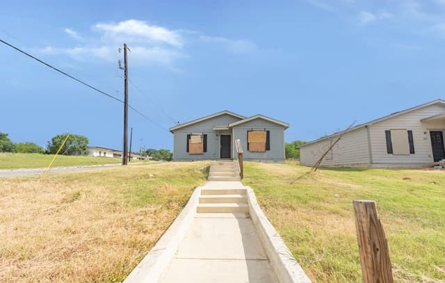 1003 Yucca St