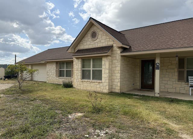 421 Armadillo Trail Dr E