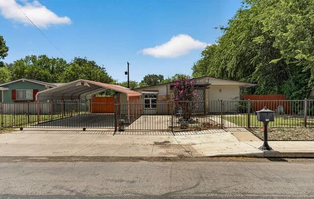 158 Lelani St