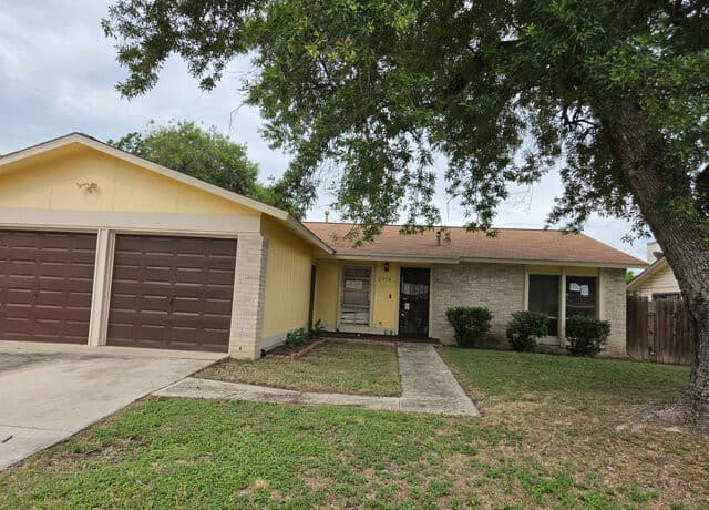 2914 Lakeland Dr, San Antonio, TX 78222