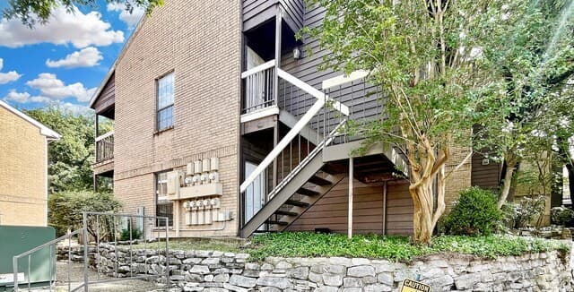 8655 Datapoint Drive Unit 801