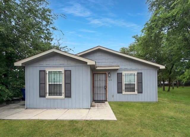 3239 Martin Luther King Dr
