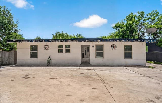 6134 Bright Valley Dr