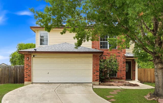 7003 Lynn Lake Dr