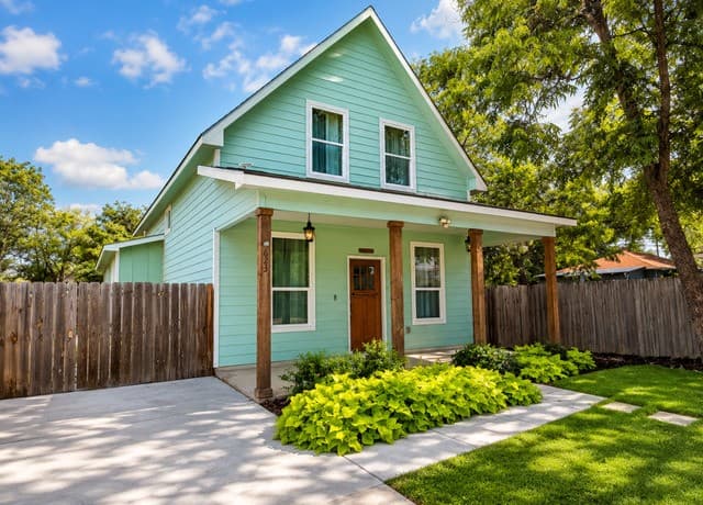 623 Saint Charles