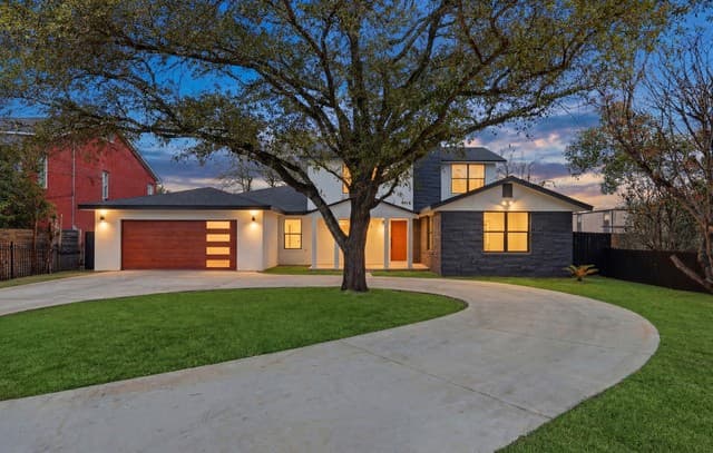 319 E Terra Alta Dr, San Antonio, TX 78209