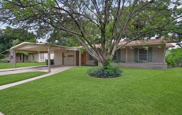 423 Craigmont Ln