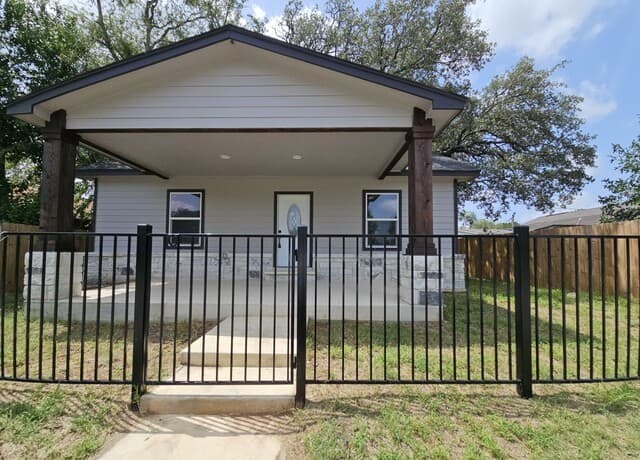 325 Ave B