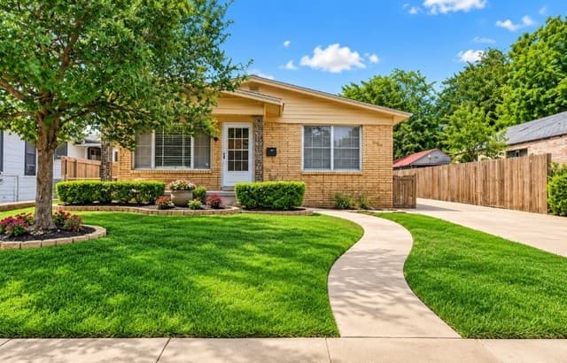 255 Thompson Pl