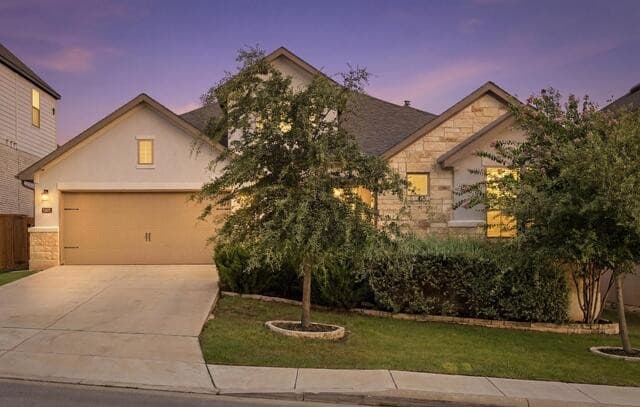 9015 Raven Pointe