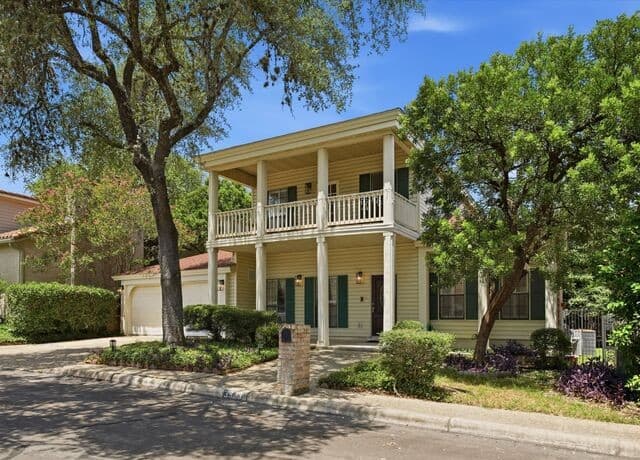 3523 River Way