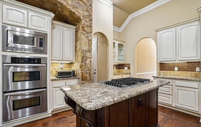 21411 Liguria Dr, Garden Ridge, TX 78266