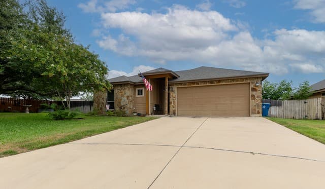 1828 Wandering Trail